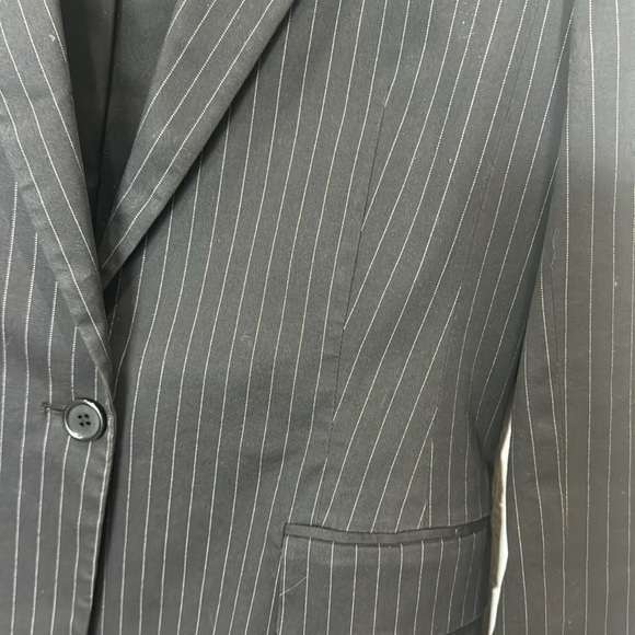 Theory Pinstriped Blazer Size Large - Picture 2 of 12